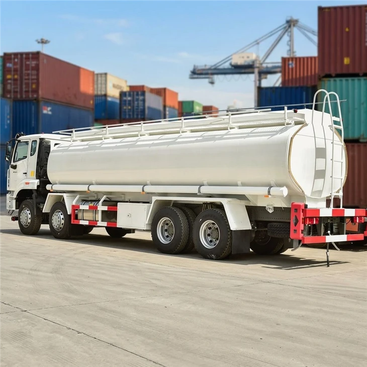 Fuel Transport Vehicle HOWO Oil Tanker 6x4 China National Heavy Duty Truck Group Used Water Tanker high quality